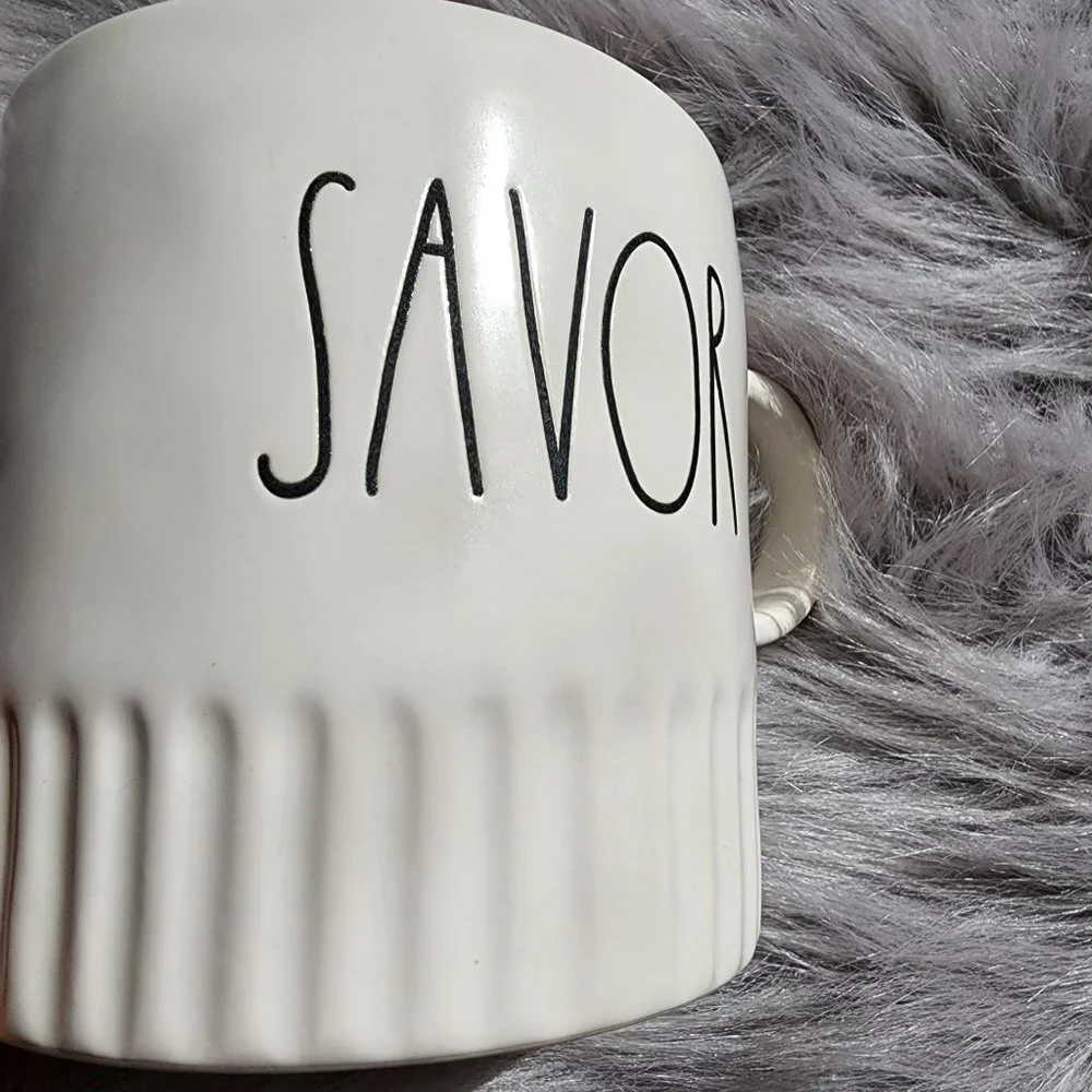 Rae Dunn by Magenta SAVOR‎ wider mug with ridged bottom